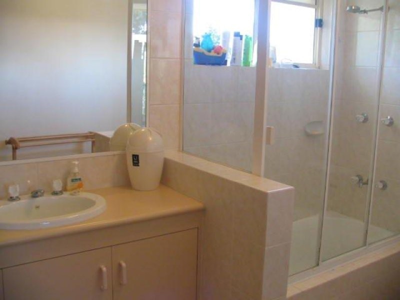 121 Golden Avenue, Calamvale QLD 4116