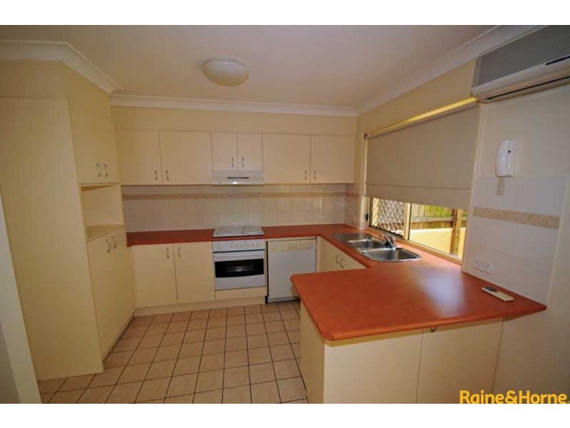 10 Chapman Place, Oxley QLD 4075