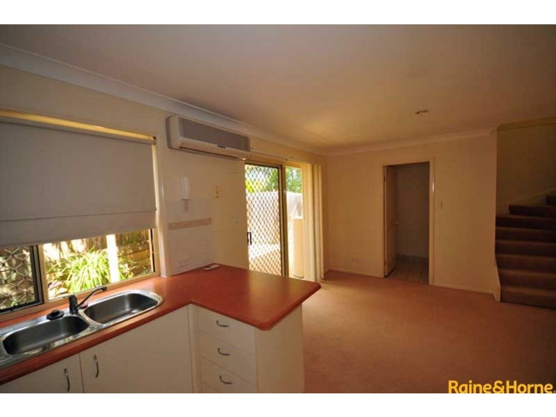 10 Chapman Place, Oxley QLD 4075