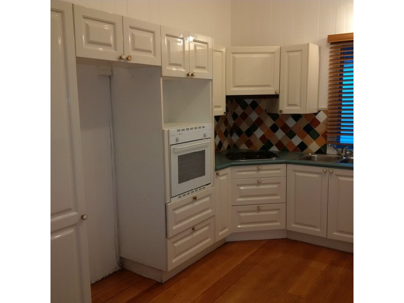 33 Marne Rd, Albion QLD 4010