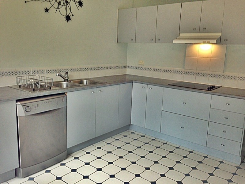 8/1060 Waterworks Road, The Gap QLD 4061