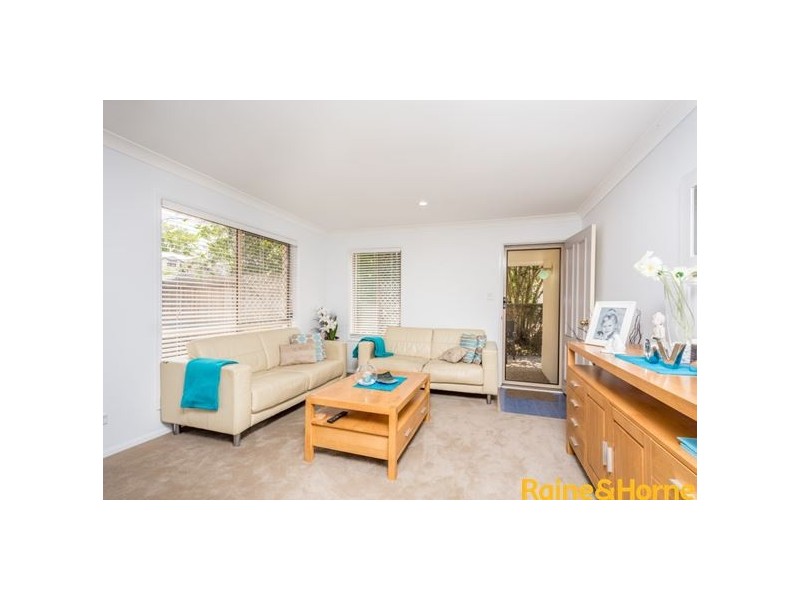 10 Chapman Place, Oxley QLD 4075