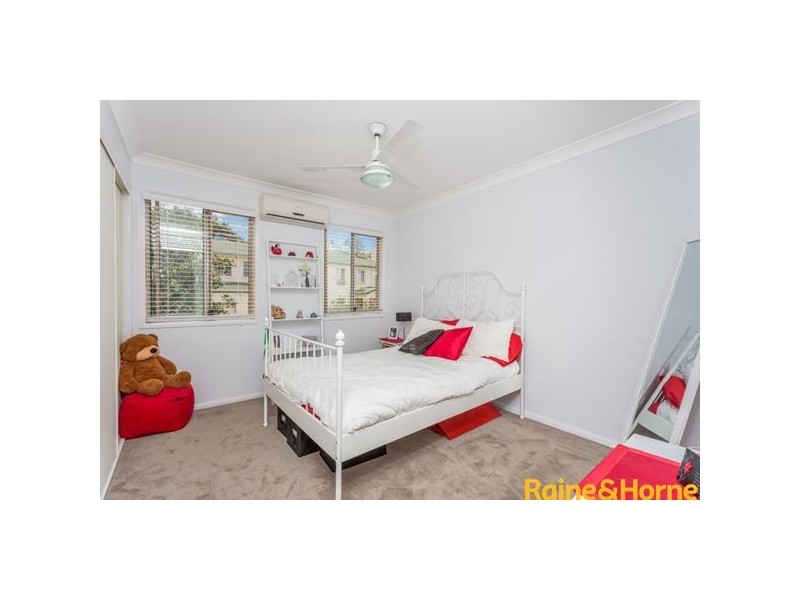 10 Chapman Place, Oxley QLD 4075