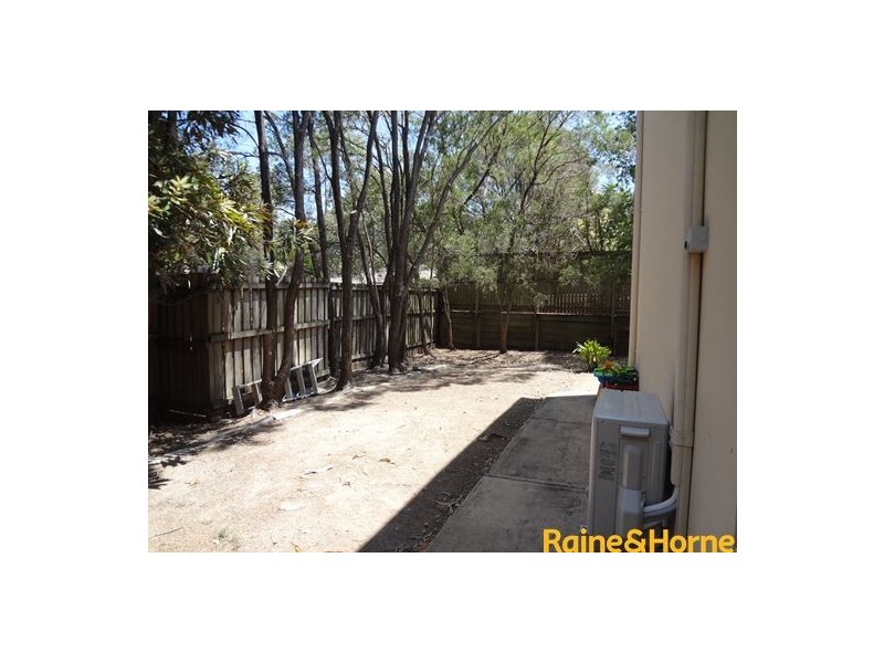 10 Chapman Place, Oxley QLD 4075