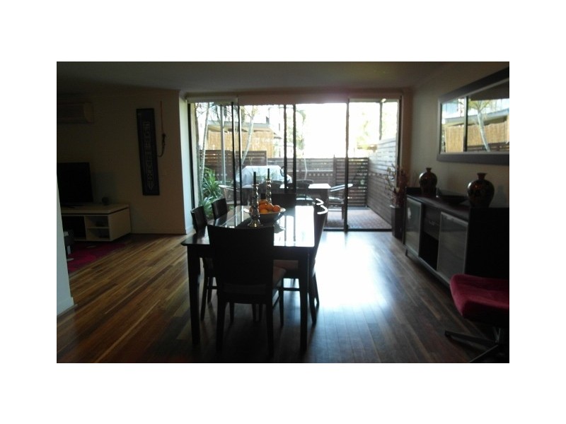 54 Vernon Terrace, Teneriffe QLD 4005