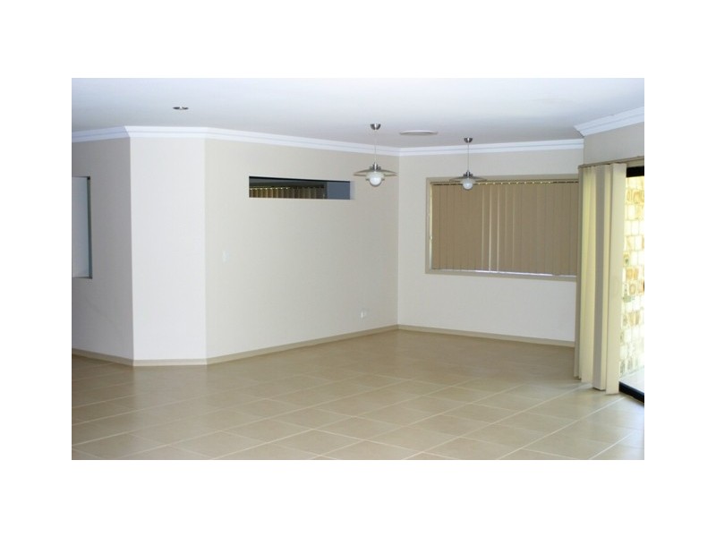 19 Pine Street, Jacobs Well QLD 4208