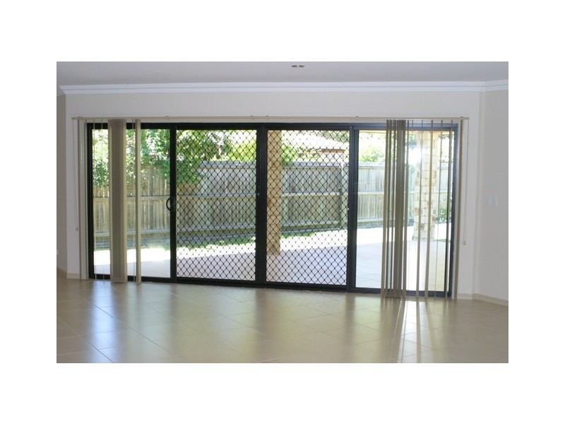 19 Pine Street, Jacobs Well QLD 4208