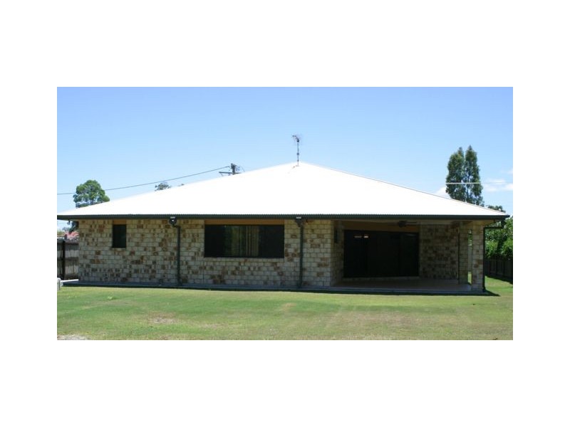 19 Pine Street, Jacobs Well QLD 4208