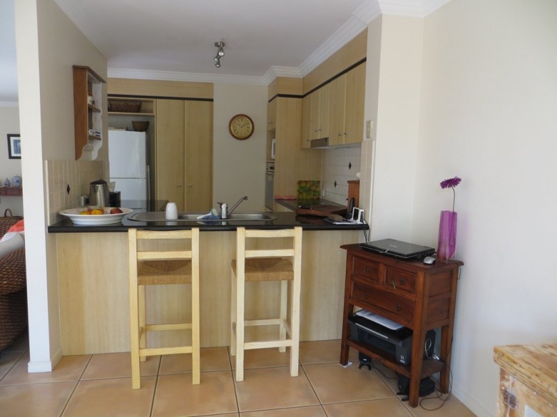 10/82-86 Limetree Parade, Runaway Bay QLD 4216