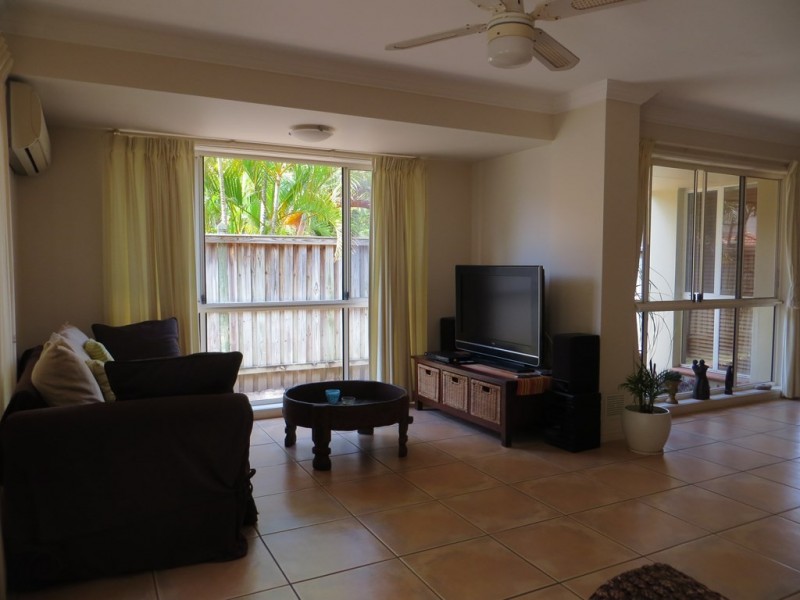 10/82-86 Limetree Parade, Runaway Bay QLD 4216