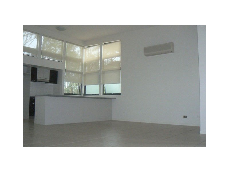 Mount Ommaney QLD 4074