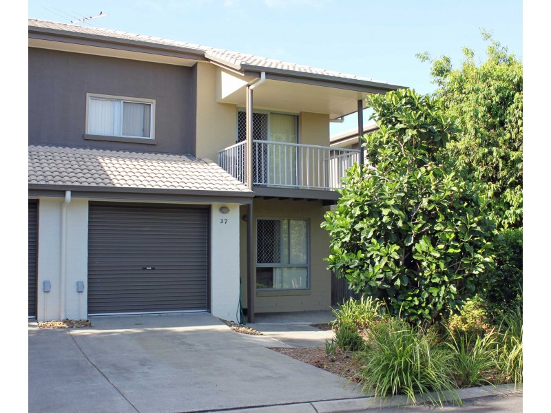 37 / 2- 8 Meadowbrook Drive, Meadowbrook QLD 4131