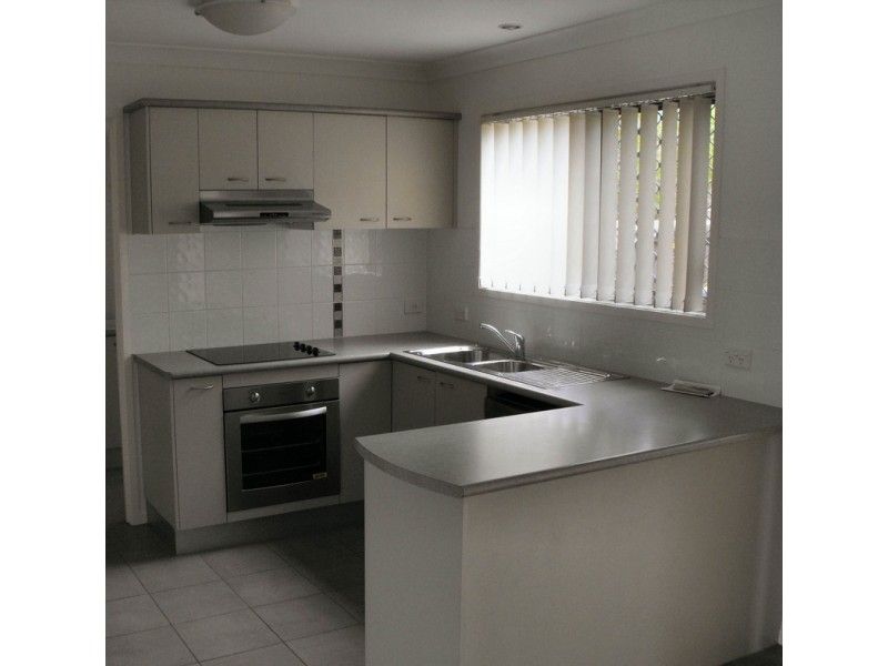 37 / 2- 8 Meadowbrook Drive, Meadowbrook QLD 4131