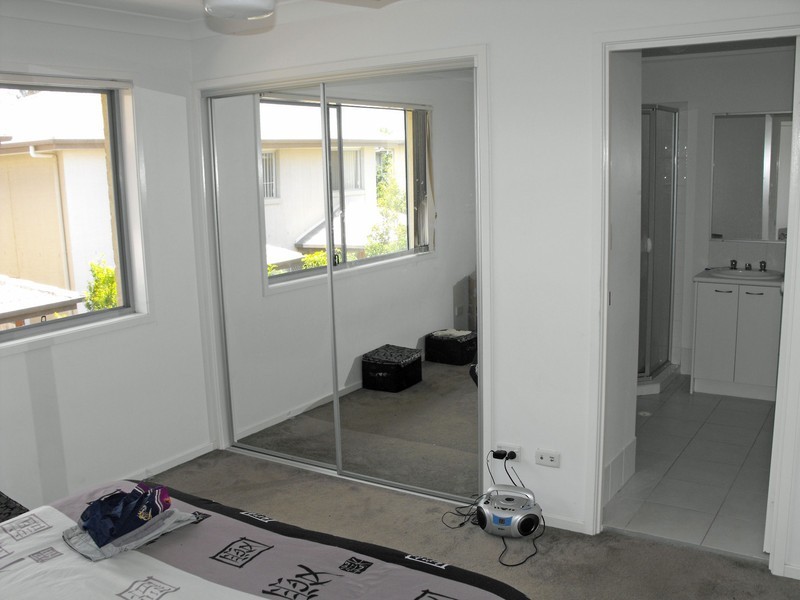 Meadowbrook QLD 4131