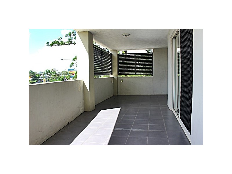 1 69 Coonan Street, Indooroopilly QLD 4068
