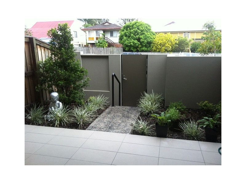 2/123 Barrack Road, Cannon Hill QLD 4170