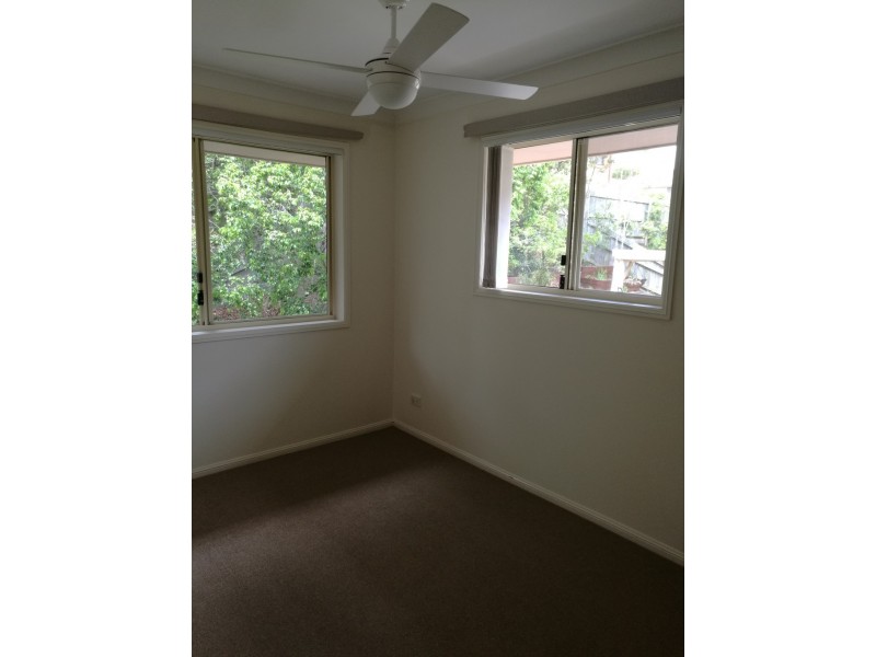 90 Oakleaf Street, Eight Mile Plains QLD 4113