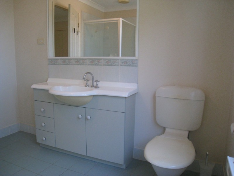 90 Oakleaf Street, Eight Mile Plains QLD 4113