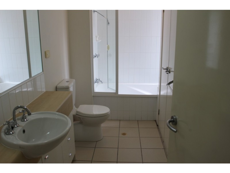 25 28 Belgrave Road, Indooroopilly QLD 4068
