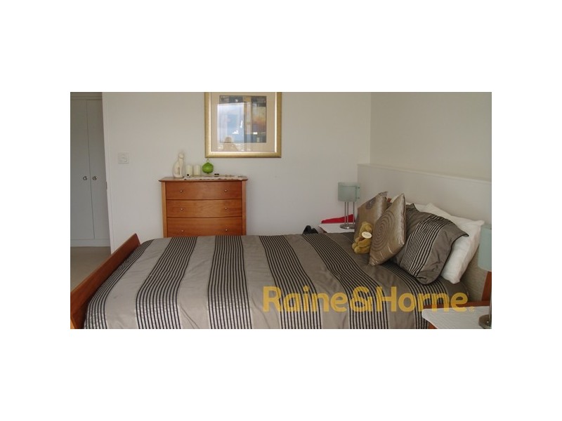 5 Bayview Street, Runaway Bay QLD 4216