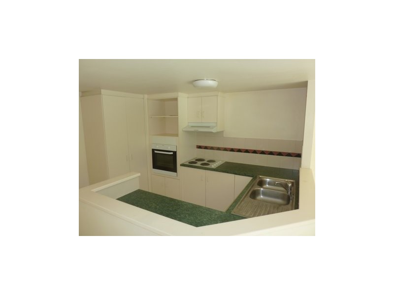 64/75 Brown St, Labrador QLD 4215