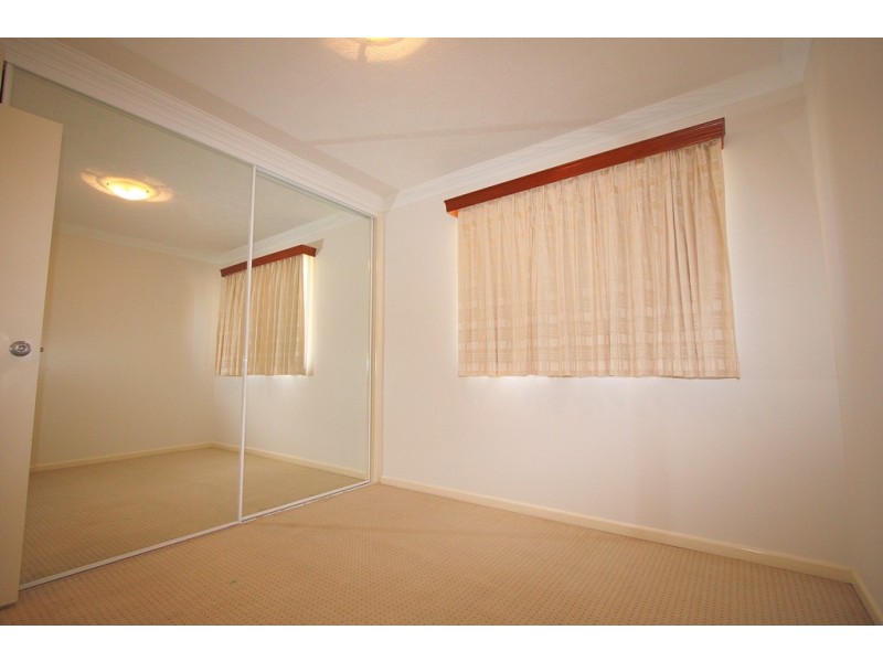 15 Dansie Street, Greenslopes QLD 4120