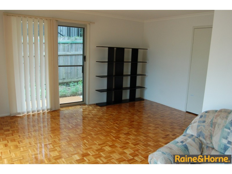 10 Ootana Street, Chapel Hill QLD 4069