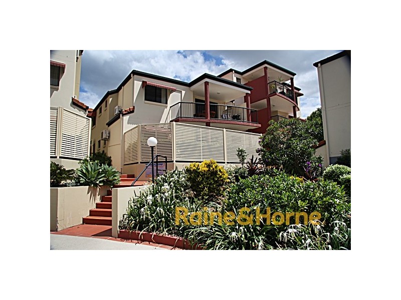 15 Dansie Street, Greenslopes QLD 4120