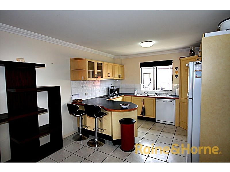 15 Dansie Street, Greenslopes QLD 4120