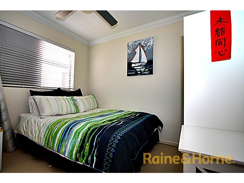 15 Dansie Street, Greenslopes QLD 4120