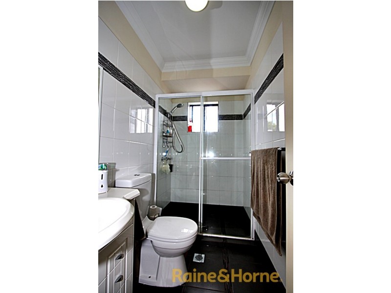 15 Dansie Street, Greenslopes QLD 4120