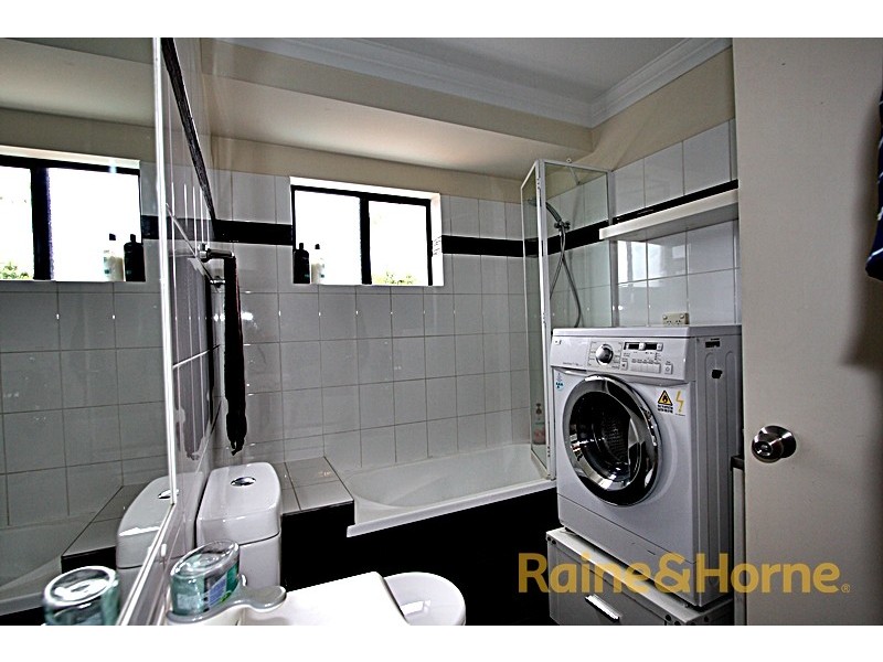 15 Dansie Street, Greenslopes QLD 4120