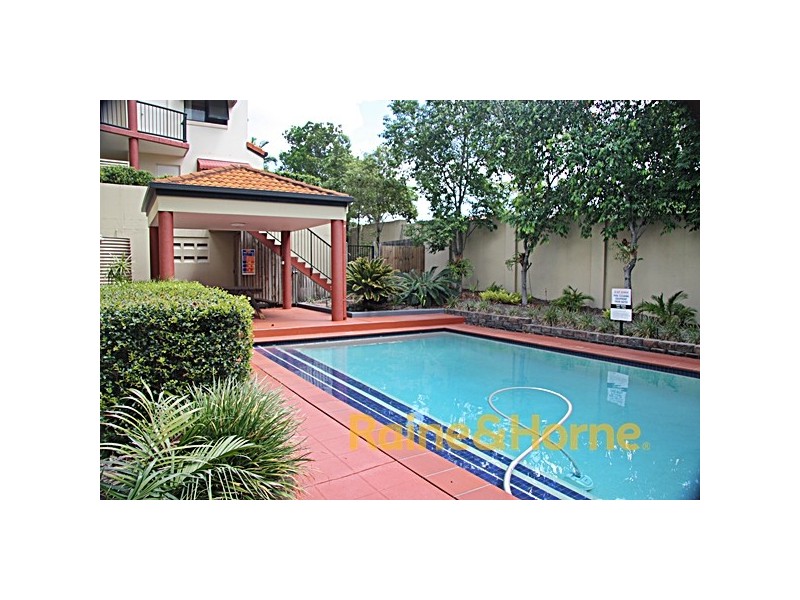 15 Dansie Street, Greenslopes QLD 4120