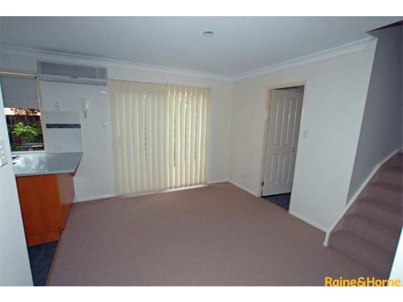 10 Chapman Place, Oxley QLD 4075