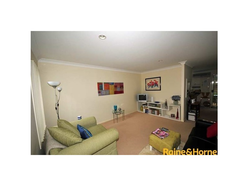 10 Chapman Place, Oxley QLD 4075