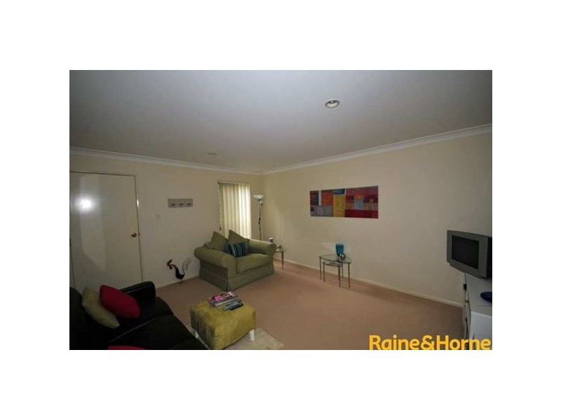 10 Chapman Place, Oxley QLD 4075