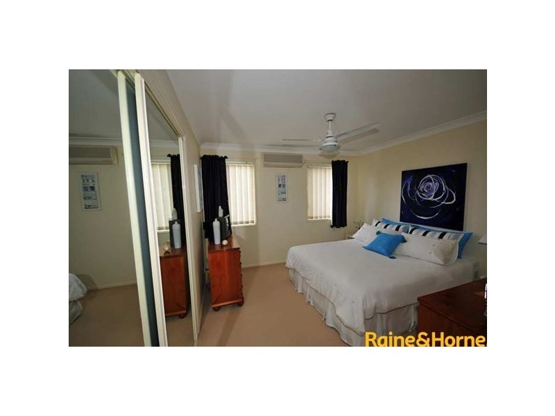 10 Chapman Place, Oxley QLD 4075