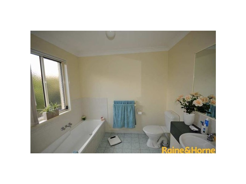 10 Chapman Place, Oxley QLD 4075