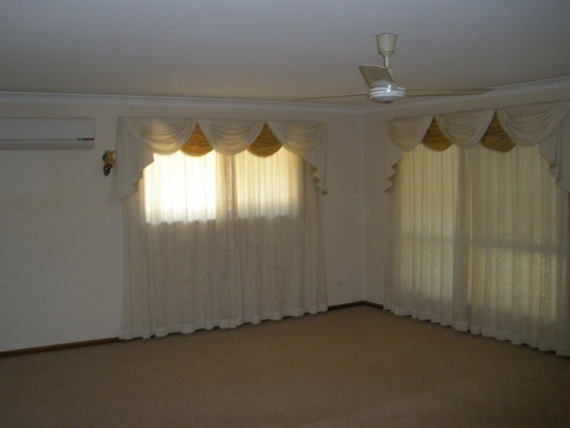 279 Horizon Drive, Middle Park QLD 4074