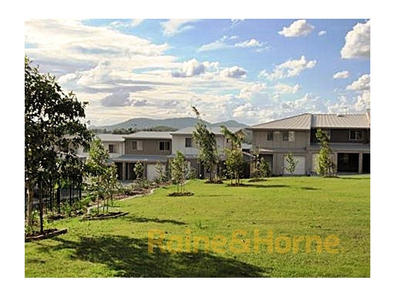 2 Toohey Street, Pacific Pines QLD 4211