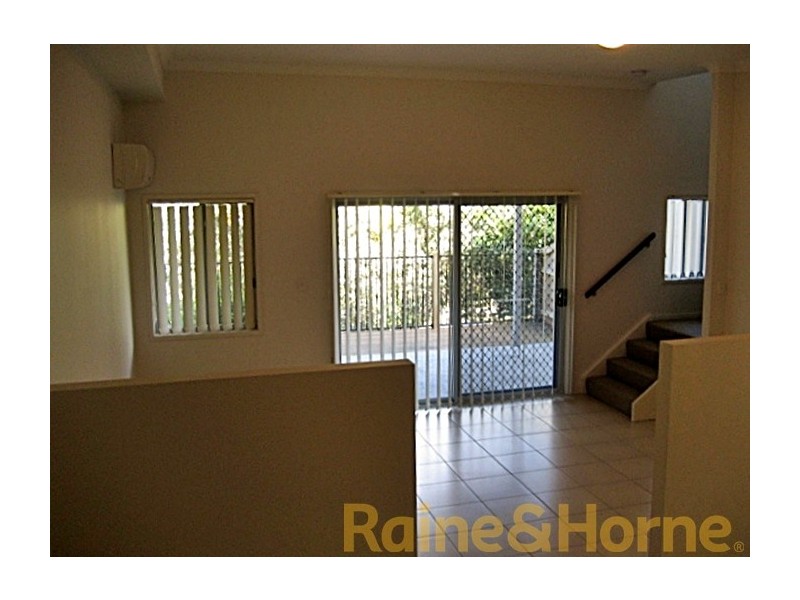 2 Toohey Street, Pacific Pines QLD 4211