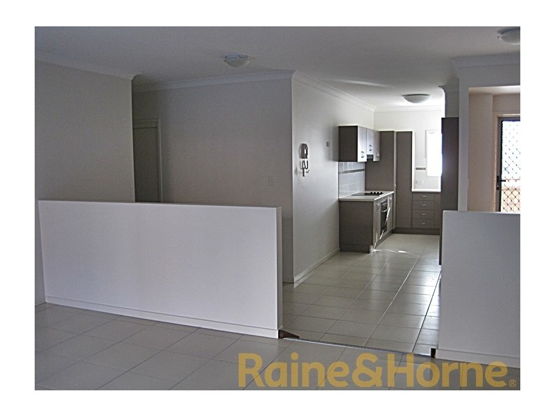 2 Toohey Street, Pacific Pines QLD 4211