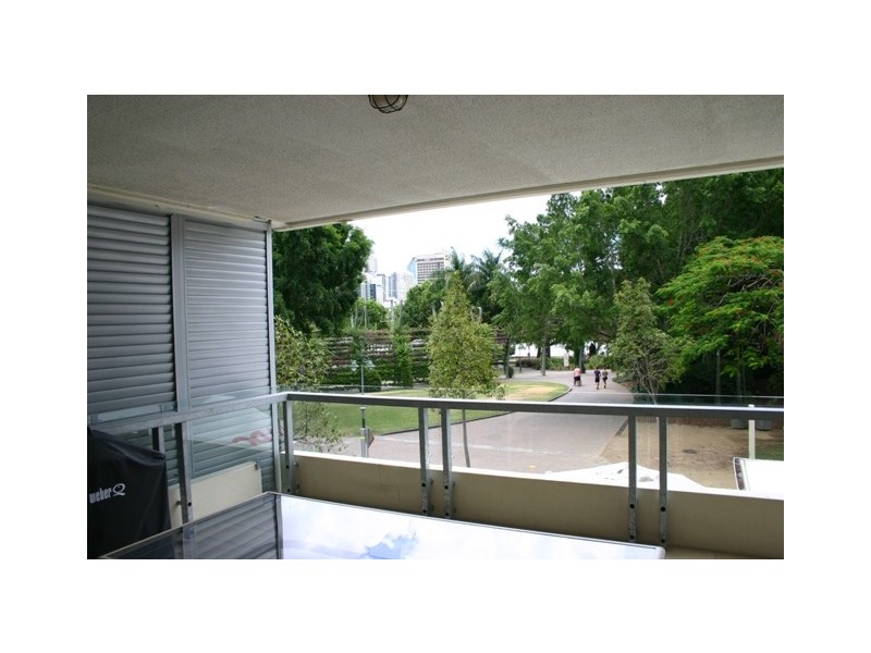 7/15 Tribune Street, South Bank QLD 4101