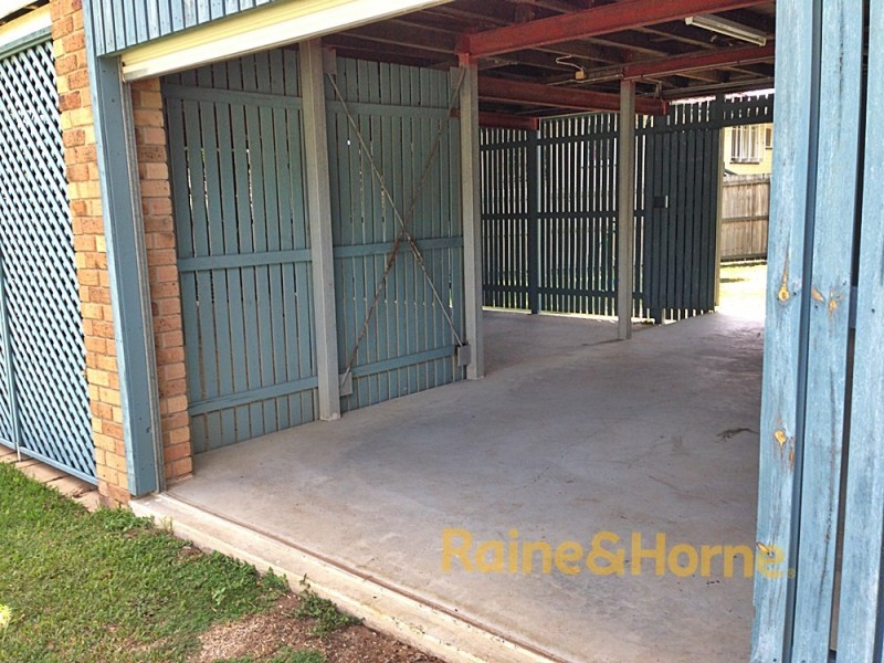 32 Newcastle Street, Fairfield QLD 4103