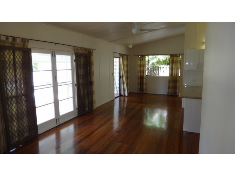 38 Albatross Ave., Mermaid Beach QLD 4218