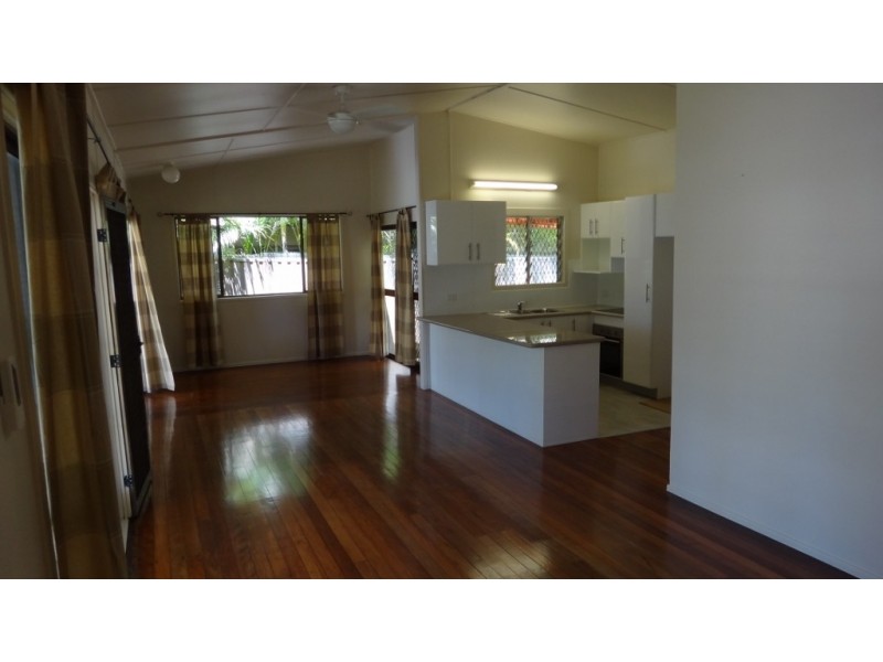38 Albatross Ave., Mermaid Beach QLD 4218