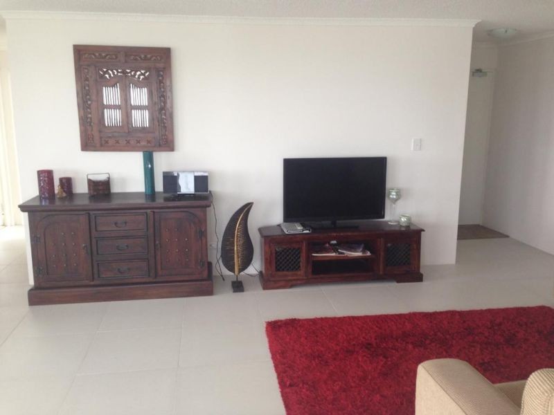 77 Brighton Parade, Southport QLD 4215