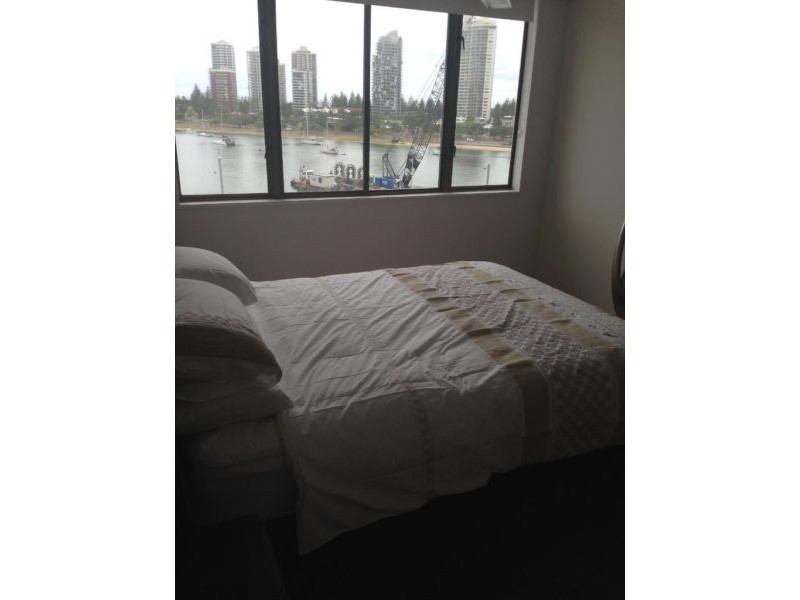 77 Brighton Parade, Southport QLD 4215