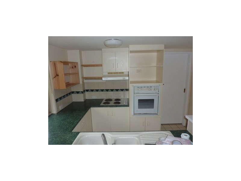 79 – 75 Brown St, Labrador QLD 4215