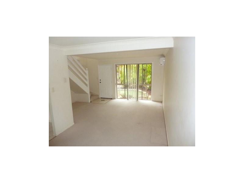 79 – 75 Brown St, Labrador QLD 4215